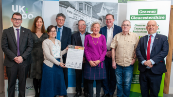 Councils across Gloucestershire agree to work together on transport decarbonisation, facilitated by UK100's Local Power in Action programme